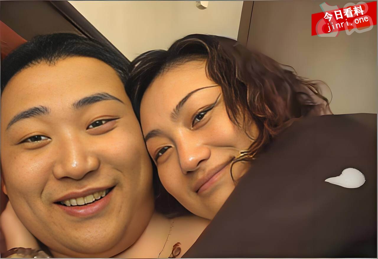 火爆全网的烟台市龙口某医院护士【胡雯靖】与税务局领导偷情的视频流出！